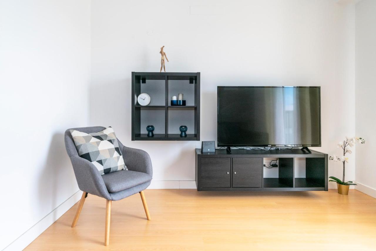 Bright & Spacious 2 Bed Flat 2 Bath W Garage In Lagos Marina エクステリア 写真