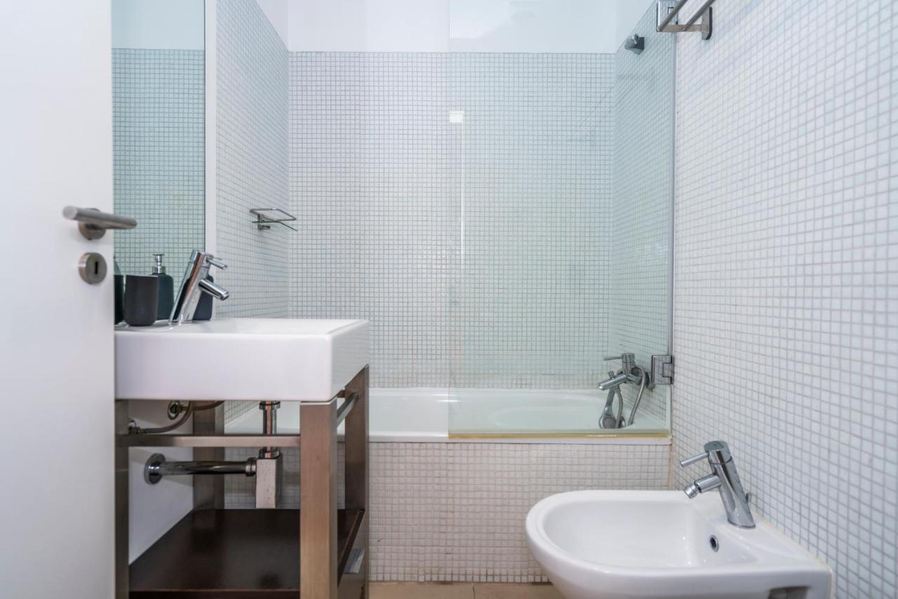 Bright & Spacious 2 Bed Flat 2 Bath W Garage In Lagos Marina エクステリア 写真