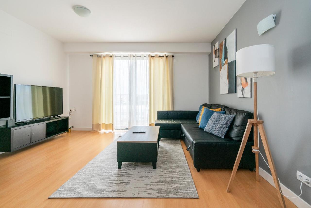 Bright & Spacious 2 Bed Flat 2 Bath W Garage In Lagos Marina エクステリア 写真