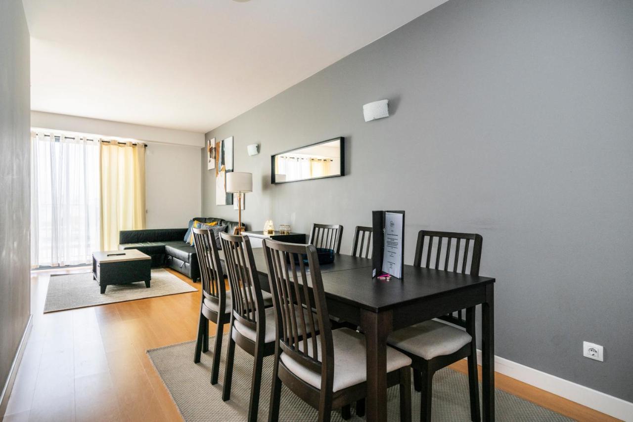 Bright & Spacious 2 Bed Flat 2 Bath W Garage In Lagos Marina エクステリア 写真