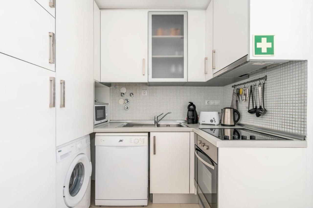 Bright & Spacious 2 Bed Flat 2 Bath W Garage In Lagos Marina エクステリア 写真