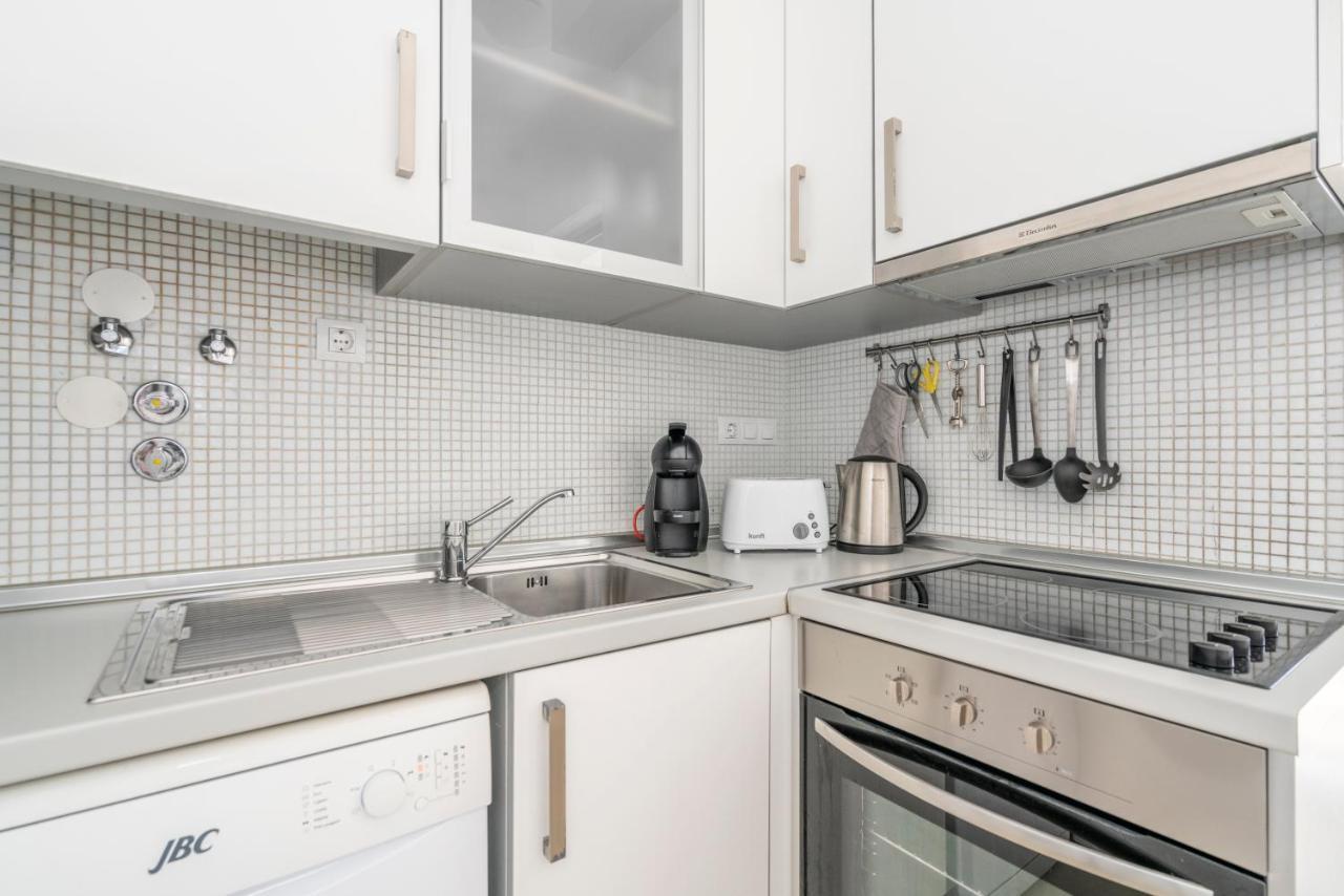Bright & Spacious 2 Bed Flat 2 Bath W Garage In Lagos Marina エクステリア 写真