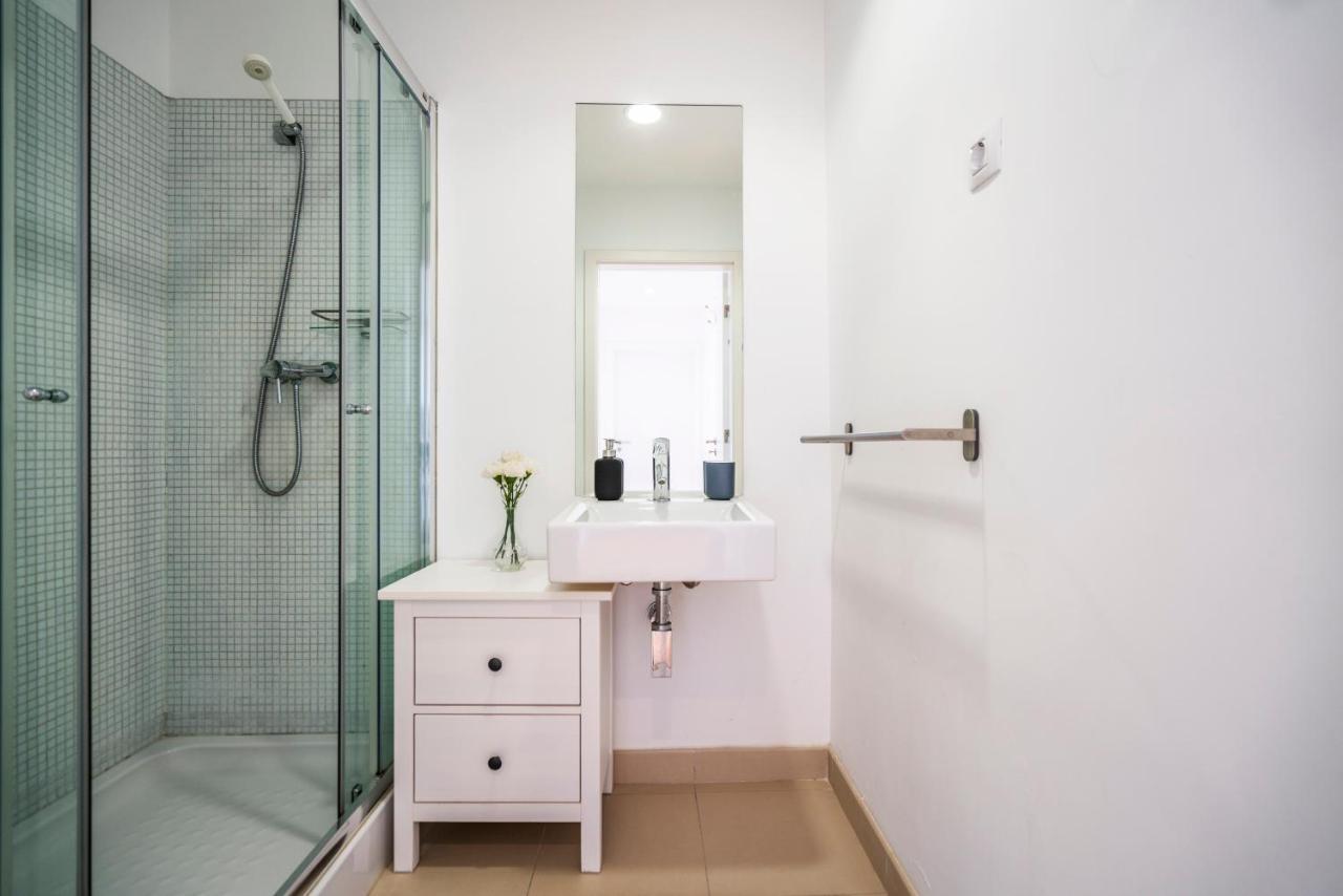 Bright & Spacious 2 Bed Flat 2 Bath W Garage In Lagos Marina エクステリア 写真